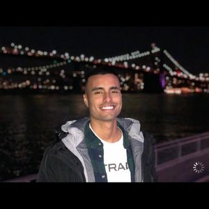 Meet your Posher, Mateo